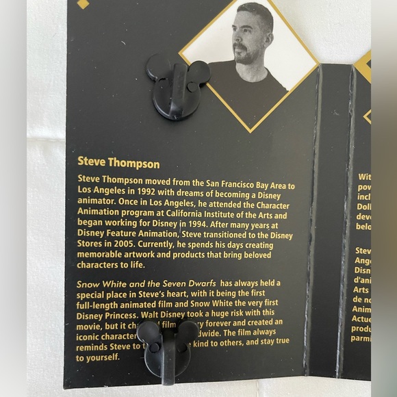 Disney Designer Collection Snow White Hinged Pin – Ultimate Princess Celebration - Picture 6 of 10